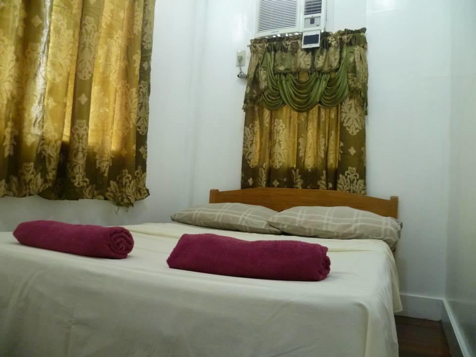 Newport Oak Pension Inn تاغبيلاران سيتي المظهر الخارجي الصورة